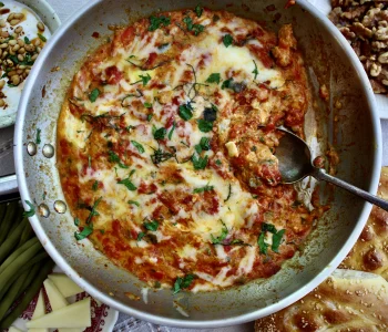 Menemen (Turkish Breakfast Scramble with Tomatoes and Sweet Peppers)