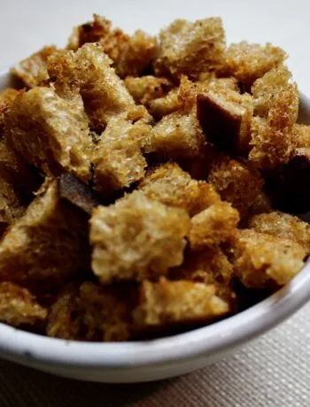 garlicky croutons