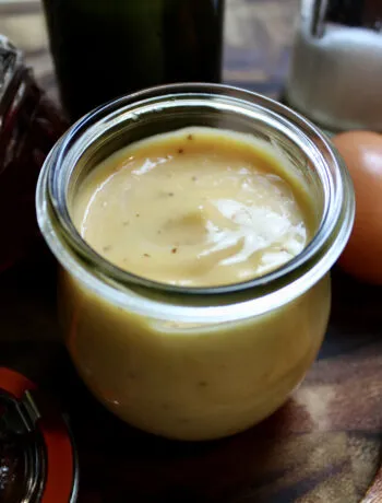 Learn how to make insanely flavorful avocado mayonnaise at home. It's healthier, tastier, and much more satisfying the Dukes or Hellmans, just give it a try!